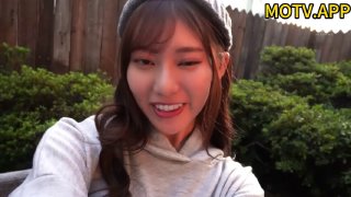 V888AV❤️黑丝美腿女主播约发廊小伙到野外啪啪啪刺激大声淫叫也没事😁一区二区三区